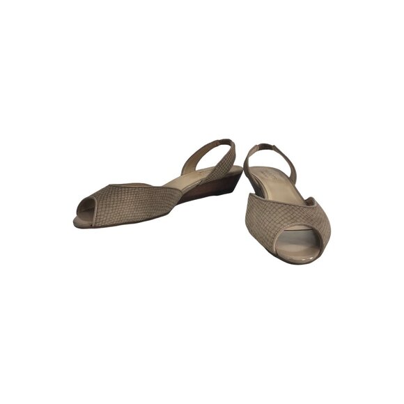 Talbots Slingback Low Heel Open Toe Shoes 9.5 M Leather Upper - Picture 1 of 9